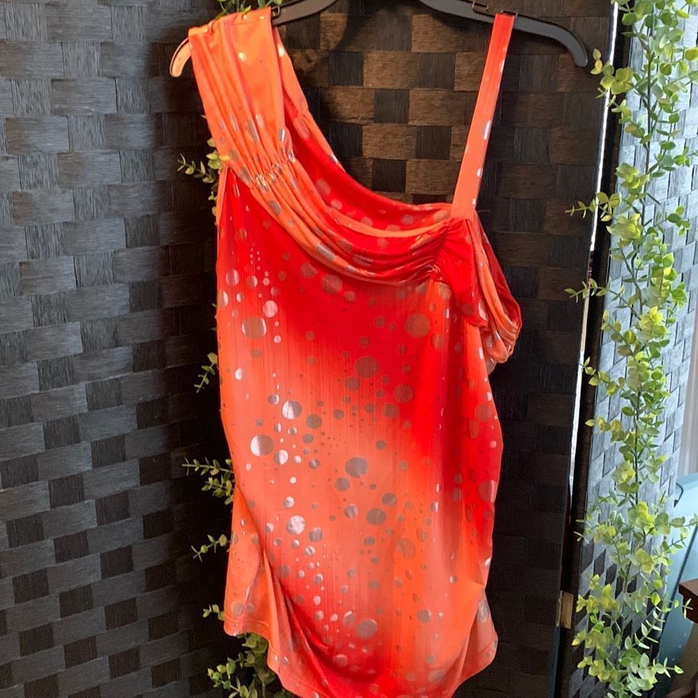 Dots Size 1X sleeveless coral/orange with silver dots top with ruching. Like new